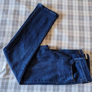 Levi’s Mid Rise Skinny Women’s Jeans (Dark Wash)